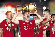 #video  Bayernu 13. dvojna krona