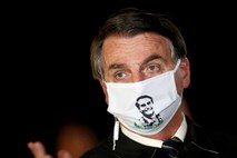 Brazilski predsednik Bolsonaro kaže znake okužbe s koronavirusom