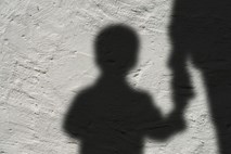 V Franciji aretirali mednarodno iskanega domnevnega pedofila