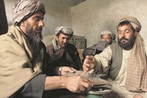 Afganistan izpustil več kot 300 talibanskih zapornikov 