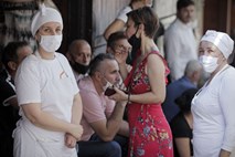 V BiH razmere težke, a še vedno pod nadzorom, naraščanje okužb v Italiji