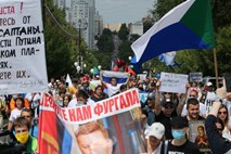 Na ruskem Daljnem vzhodu množični protesti v podporo bivšemu guvernerju