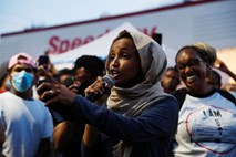 Prva muslimanska kongresnica v ZDA dobila bitko za ponovno kandidaturo