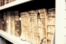 Narodna in univerzitetna knjižnica: Začelo se je s 637 knjigami