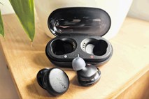 Slušalke wf-xb700: Je več basa in veliko plastike recept za dobre slušalke?