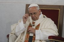 Papež Frančišek: koronavirus kot priložnost za pravičnejšo in bolj zeleno družbo