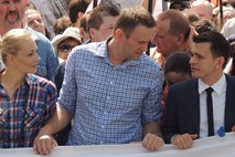 Navalni na poti na zdravljenje v Nemčijo