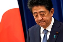 Japonski premier Abe napovedal odstop zaradi bolezni