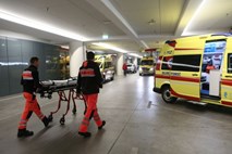  NIJZ opozarja: Obiskovalci urgence v noči na ponedeljek naj spremljajo svoje zdravstveno stanje   