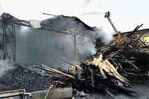 Izjemno delo gasilcev med in po požaru v Postojni