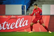 Ronaldo presegel mejo 100 zadetkov za novo zmago Portugalske