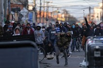 V Kolumbiji v nasilnih protestih več mrtvih in ranjenih