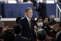 Japonska vladajoča stranka za Abejevega naslednika izbrala Sugo