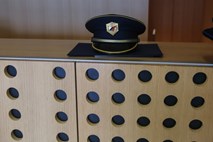 Svet Policijskega sindikata Slovenije  Hojsu očita izsiljevanje in ustrahovanje, Hojs očitke zavrača 