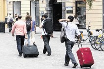 Turizem: Boni ne smejo ostati glavni in edini ukrep