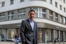 Direktor hotela Slon: Novo zapiranje žebelj v krsto mestnemu turizmu 