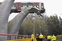 #foto #video Rep kipa kita preprečil padec vlaka deset metrov v globino