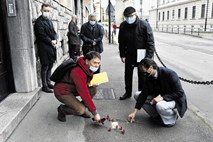 Na žrtve holokavsta v Ljubljani opominjajo novi spotikavci