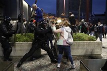Nemec za prihodnji petek sklical sejo Knovsa glede nasilnih protestov, policija še zbira informacije
