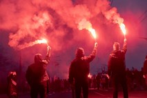 Več kot 30 aretacij po izgredih nacionalistov v Varšavi