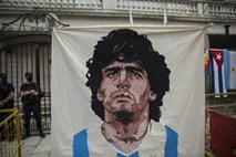 Maradona ni pustil oporoke, možne družinske pravne bitke