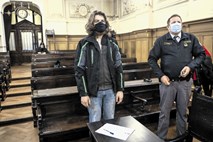 Trojni umor pri Domžalah: »Ponudba« tožilstva: 30 let zapora