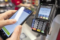 Novo leto, nova pravila spletnih plačil: Večina bank bo zahtevala potrditev v aplikaciji