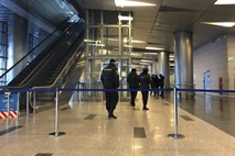 Navalnega preusmerili na drugo letališče in aretirali