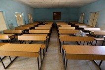 V novi ugrabitvi na šoli v Nigeriji pogrešanih več sto deklet 