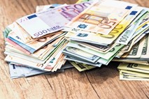 Državni proračun januarja s 432 milijonov evrov primanjkljaja