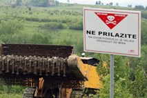 Na Hrvaškem mina ubila migranta, več ranjenih