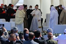 V Iraku srečanje papeža z najpomembnejšim verskim voditeljem v državi