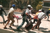 Mjanmarska policija na protestih ubila več demonstrantov