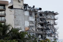 Na Floridi obsežna reševalna operacija po delnem zrušenju stanovanjske stavbe