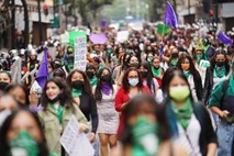 V Latinski Ameriki ženske na protestih zahtevale pravico do splava