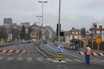 Na Barjanski cesti v Ljubljani urejajo manjkajoče površine za kolesarje