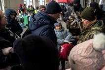 Tudi Ukrajince bi oddaljili od azila
