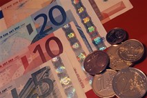 Proračunski primanjkljaj v petih mesecih 21,8 milijona evrov, maja presežek