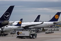 Lufthansa ob pomanjkanju osebja poleti v odpoved več kot 3000 letov