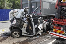 Huda prometna nesreča na južni ljubljanski obvoznici pri Rudniku
