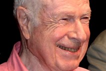 Umrl britanski gledališki režiser Peter Brook