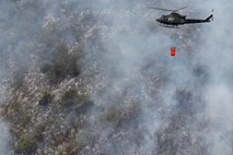 V Črni gori že tretji dan divja velik požar