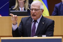 Borrell pričakuje politično podporo obrambnih ministrov za urjenje ukrajinskih vojakov