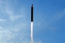 Severna Koreja nad Japonsko izstrelila balistično raketo