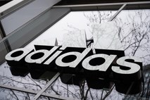 Adidas po prekinitvi sodelovanja s Kanyejem Westom oklestil napoved poslovanja