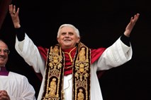 Nekdanji papež Benedikt XVI. je zelo bolan

