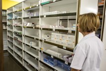 V lekarnah pomanjkanje antibiotikov za otroke

