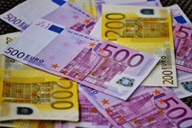 Državni proračun januarja s 149 milijoni evrov presežka