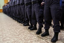 V Tacnu zapriseglo 80 novih pomožnih policistov


