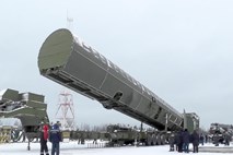 Ruski veleposlanik v Minsku napovedal namestitev jedrskega orožja ob meji s Poljsko